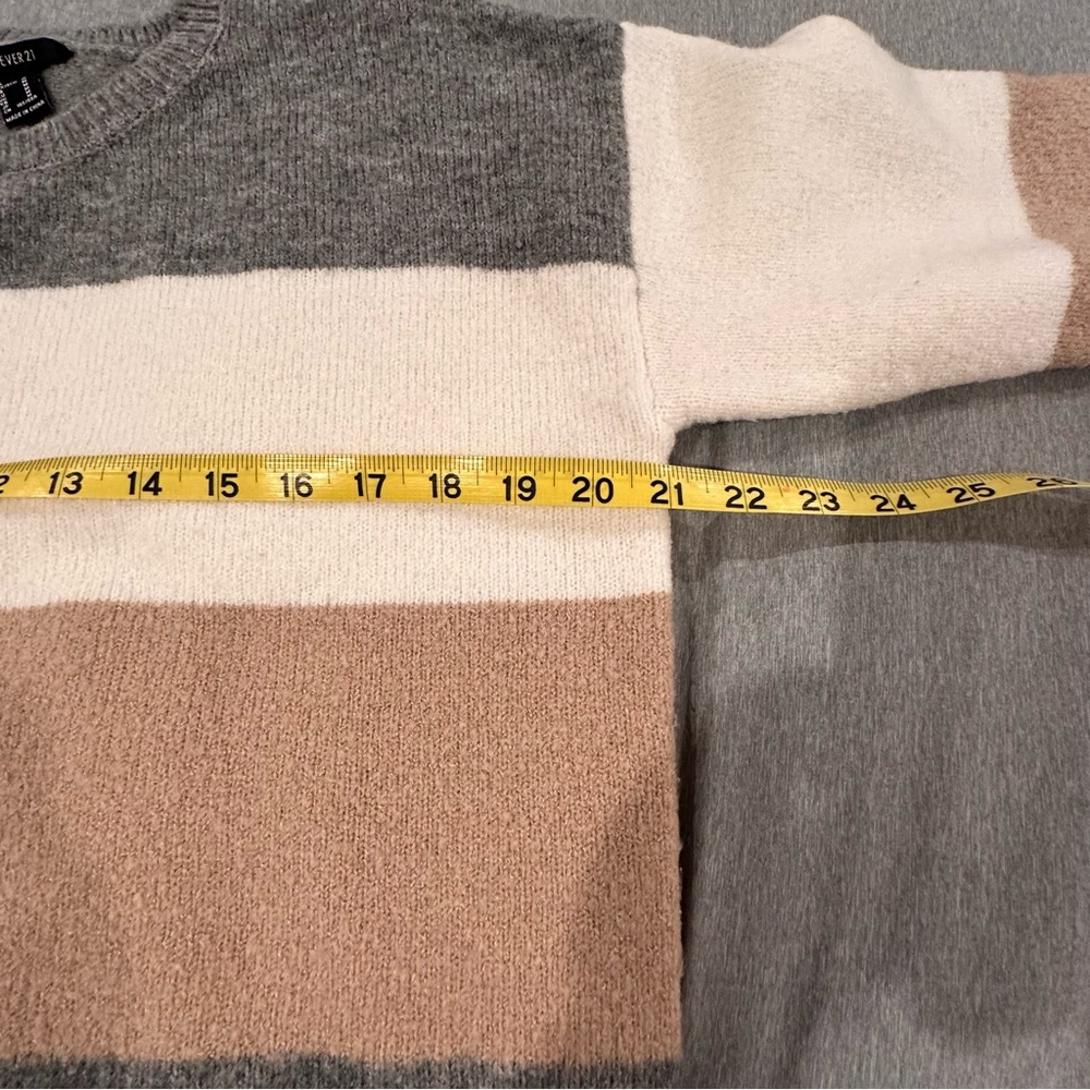 Forever 21 Colorblock Knit Sweater Gray Cream Tan Long Sleeve - Picture 9 of 10